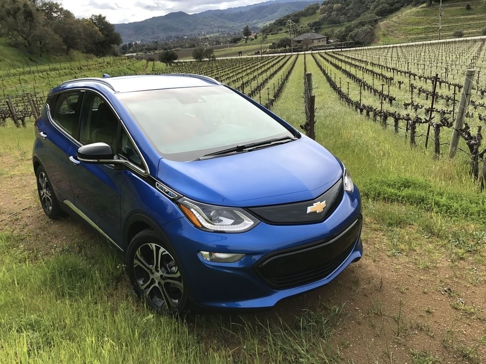 2023 Chevrolet Bolt EV – Compania încheie producția pe fondul trecerii la sistemul său de baterii Ultium.