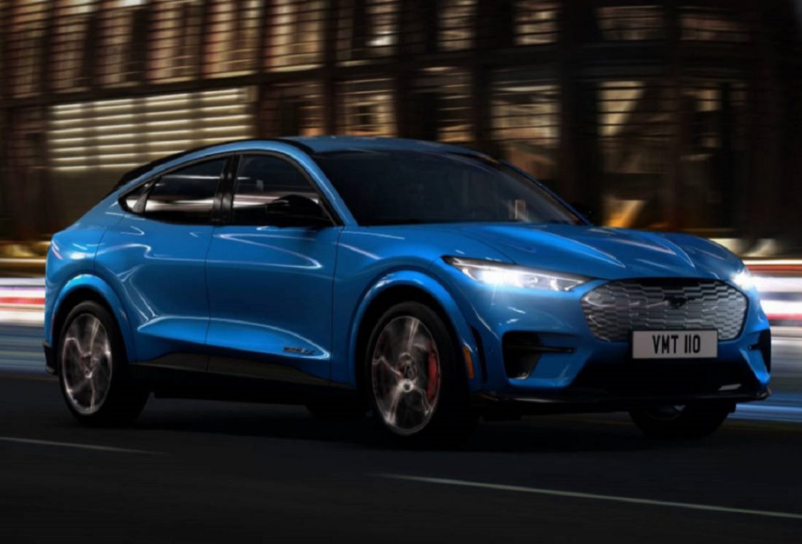 Ford Mustang Mach-E Premium 2024: O Alegere Electrizantă pentru Familii