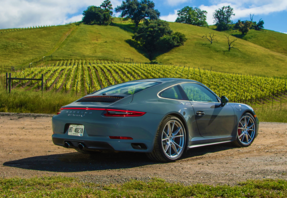 Porsche 911 Hybrid: Performanță și sustenabilitate pe circuit cu un motor electric puternic