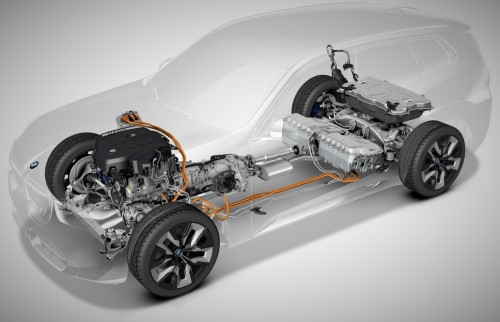 BMW lansează a 4-a generație X3 cu un nou model hibrid plug-in