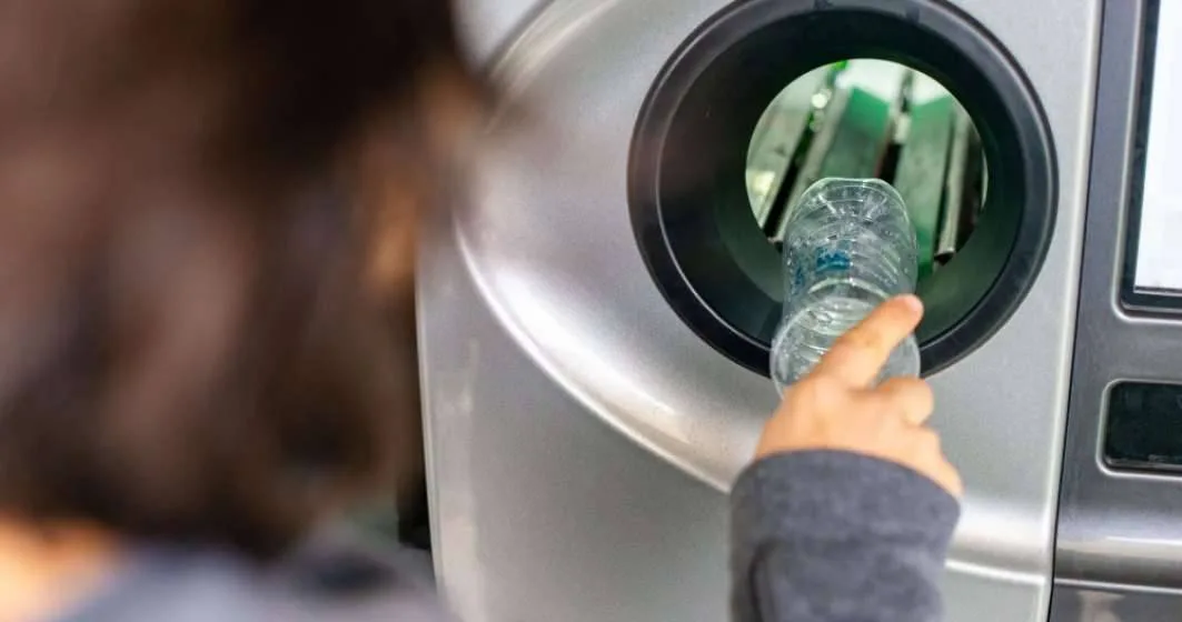 Reciclarea și Sistemul de Garanție-Returnare în România: Progrese, Probleme și Reglementări Europene