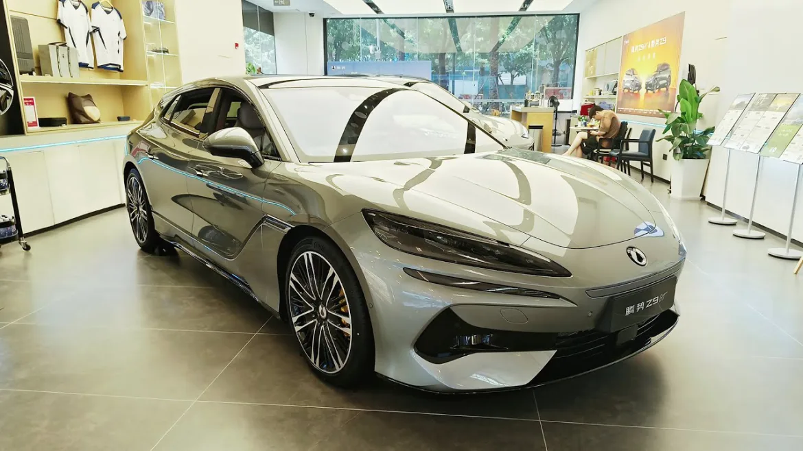 BYD Denza Z9 GT PHEV la China Auto Show 2025