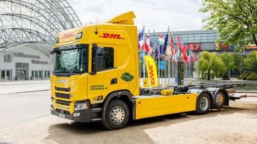 Testul DHL de 100 de zile al camionului Scania EREV a redus emisiile de CO2 cu 90%